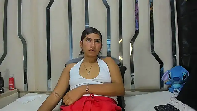 MilaDivine's Live XXX Chat