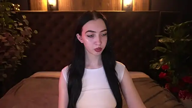 Chat +18 de WildKittenX_ ao vivo