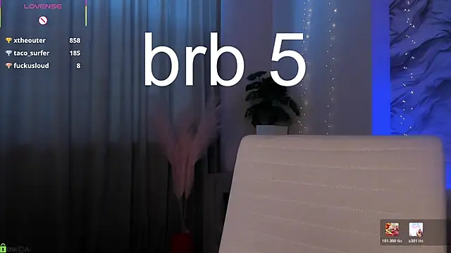 Aria_Mila 即時 XXX 聊天