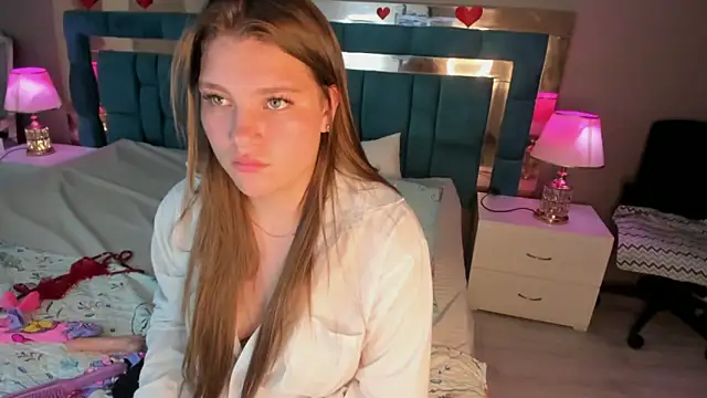 Chat +18 de LiiaVelvet ao vivo