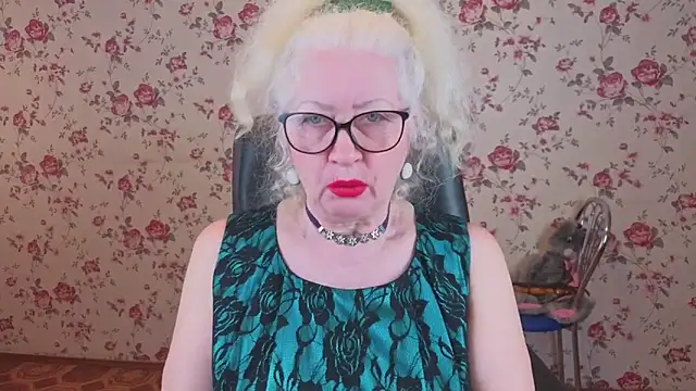 Chat +18 de Maya_Mayflower ao vivo