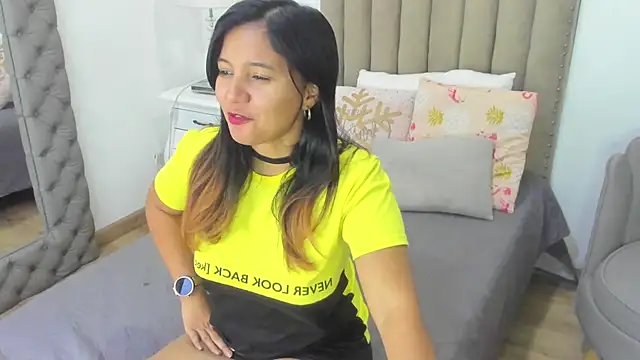 Chat +18 de zusan_king_ ao vivo