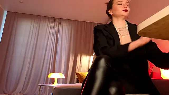 Shadow_Passion Adlı Modelin Canlı XXX Sohbeti