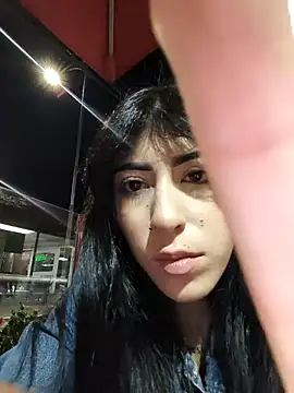 Show de chaymae_nah_ na webcam