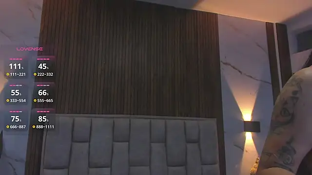 Chat +18 de Scarlet_Rosexx ao vivo