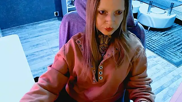 InesGold Chat XXX live