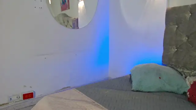 Chat +18 de hinataleecs ao vivo