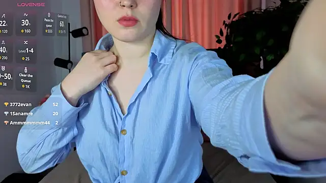 Chat +18 de NoraLumi ao vivo