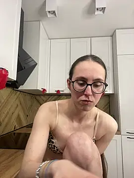 Chat +18 de MartiniiSelenna ao vivo