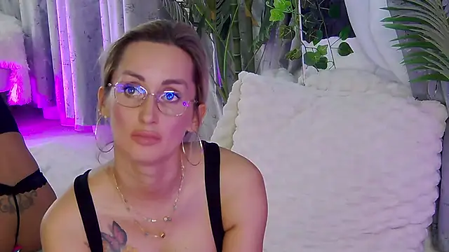 Chat +18 de IsabelleEthan ao vivo