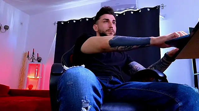 MightyAaron66 Webcam show