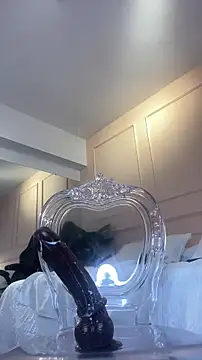 Chat +18 de SHARONN____ ao vivo