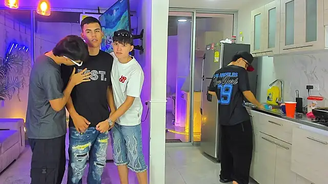 Houseofwarrios' Live XXX Chat