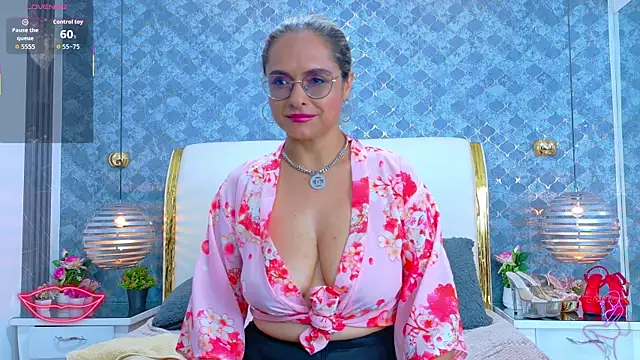 Chat +18 de MarilynVega1 ao vivo