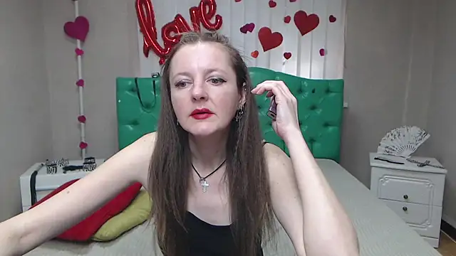 MeganPirs: онлайн-секс-чат