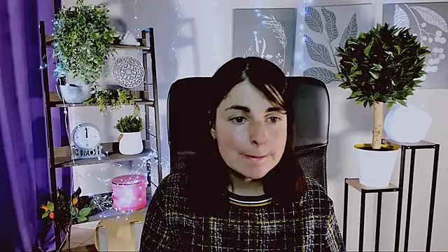 MartaEdams' Live XXX Chat