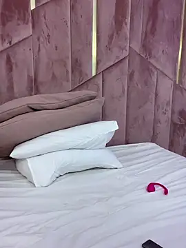 Chat +18 de SelenaDaze ao vivo