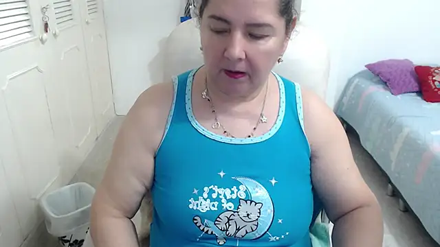 leonela_69: онлайн-секс-чат