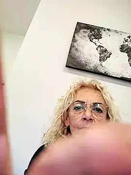 clarabell4 লাইভ XXX চ্যাট