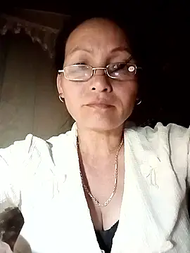 Chatroom XXX en direct de Cucci07