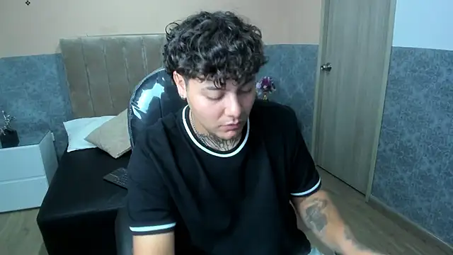 Chat XXX ao vivo de DAMON_SALVATTORE