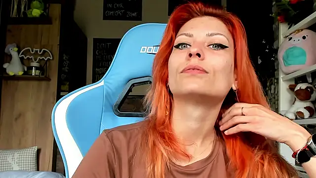 karo123421 Adlı Modelin Canlı XXX Sohbeti