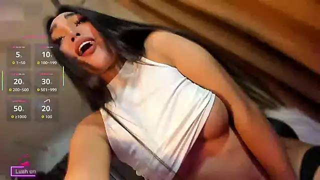 Larah_Fox Pertunjukan Webcam