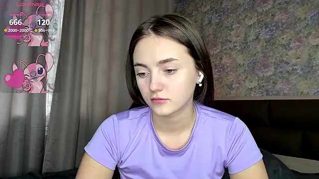 LoraDavi live XXX chat