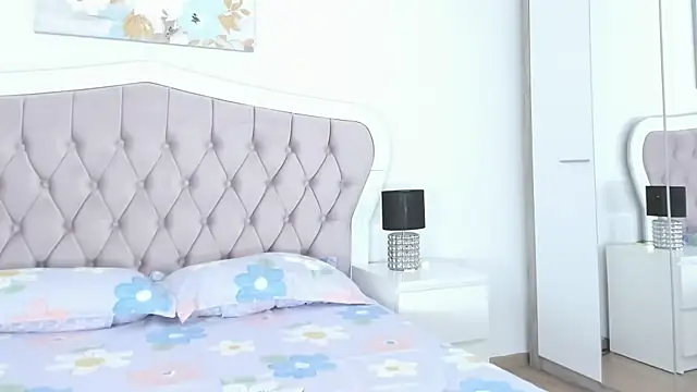 purefantasy Adlı Modelin Canlı XXX Sohbeti