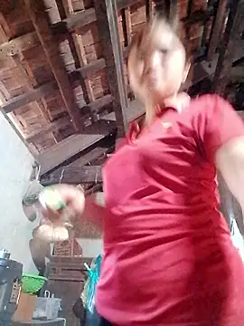 Show de BigAssmomx na webcam