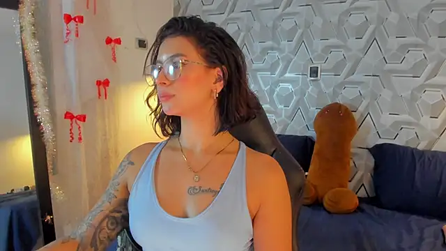 Chat XXX ao vivo de Sophiee_Hill