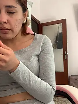Alexa_Saez Adlı Modelin Canlı XXX Sohbeti