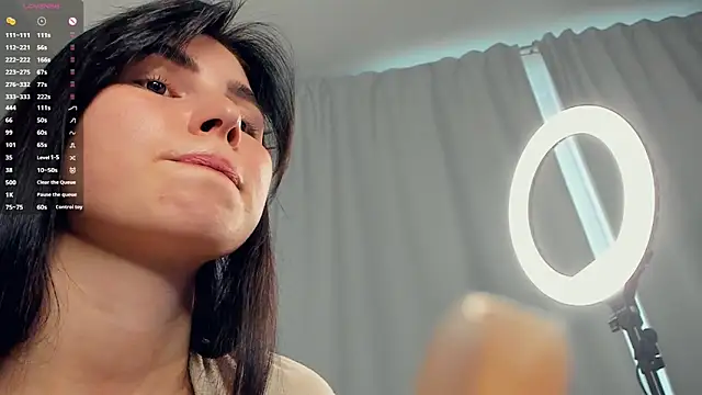 FeliciaKogen Chat XXX in diretta