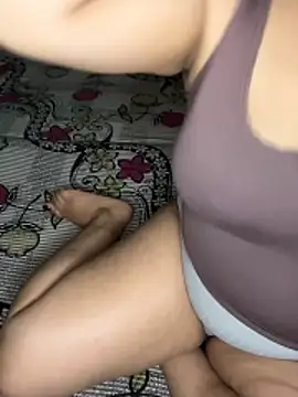 _Hot_Rossy Adlı Modelin Canlı XXX Sohbeti