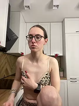 MartiniiSelenna élő XXX-chatje