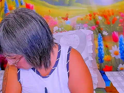 indianroxy 即時 XXX 聊天