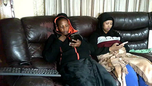 Sky-Diamond élő XXX-chatje