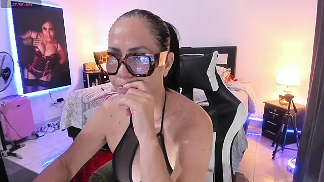 RubyStrome live XXX chat