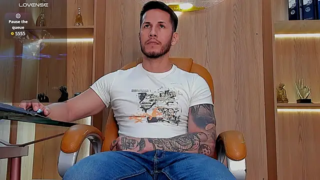 George_Diesell Adlı Modelin Canlı XXX Sohbeti