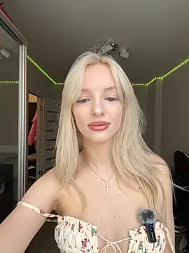 AleksaBlonde Live XXX Chat