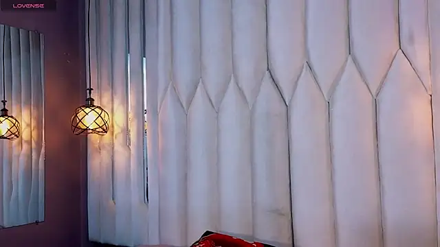 Angel-dragun webkamerás műsora