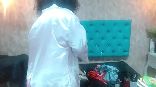 Chatroom XXX en direct de KeniaLovex