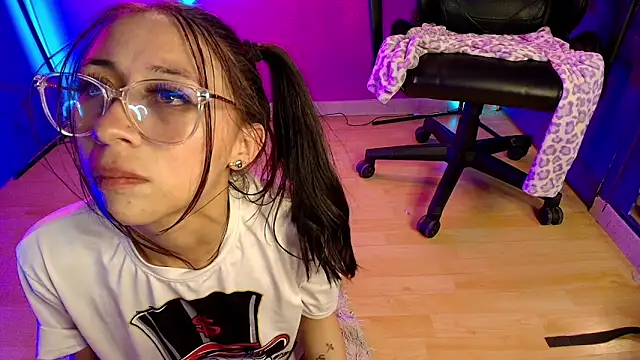 Czat XXX na żywo – MyCutieBabe