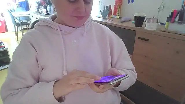 Meliss_Official9 Adlı Modelin Canlı XXX Sohbeti