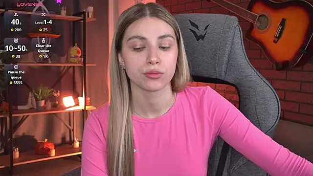 EllieCutes Adlı Modelin Canlı XXX Sohbeti