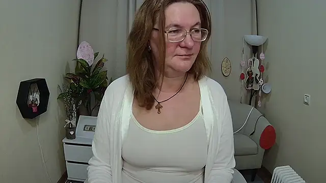 HolyMilfa: онлайн-секс-чат