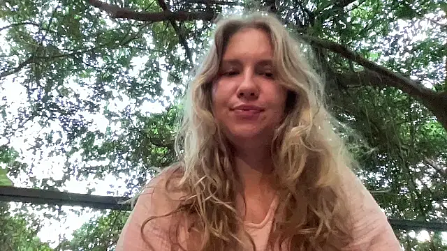 fluffy_bunnyxxx Live XXX Chat