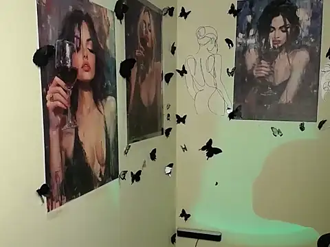 LadyAlice_ Adlı Modelin Canlı XXX Sohbeti