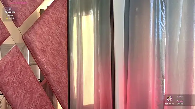 Emma_Revees Adlı Modelin Canlı XXX Sohbeti