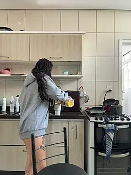 دردشة Nikatsu الجنسية المباشرة